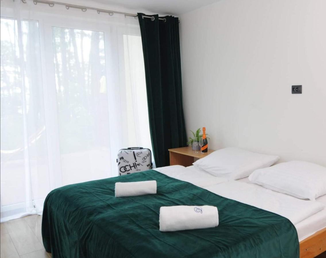 Domki Wakacyjne Delfin Slesin Hotel Екстериор снимка